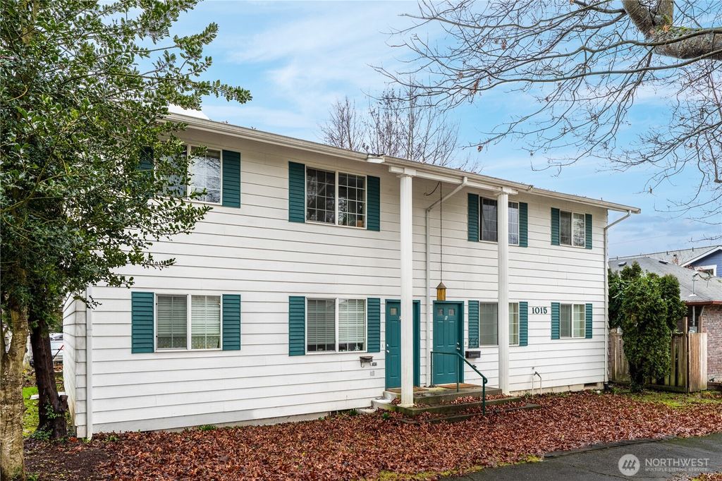 Photo of 1015 Legion Way SE, Olympia, WA 98501 (MLS # 2467536)