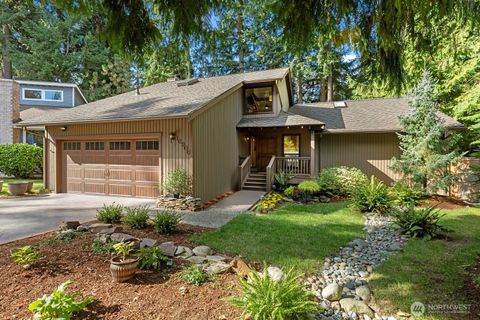 Photo of 16900 NE 98th Court, Redmond, WA 98052 (MLS # 2441653)