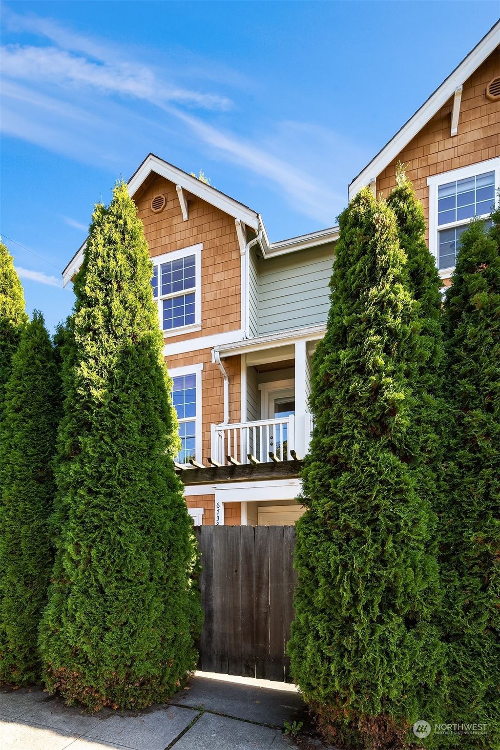 listing image 9367990909900728872
