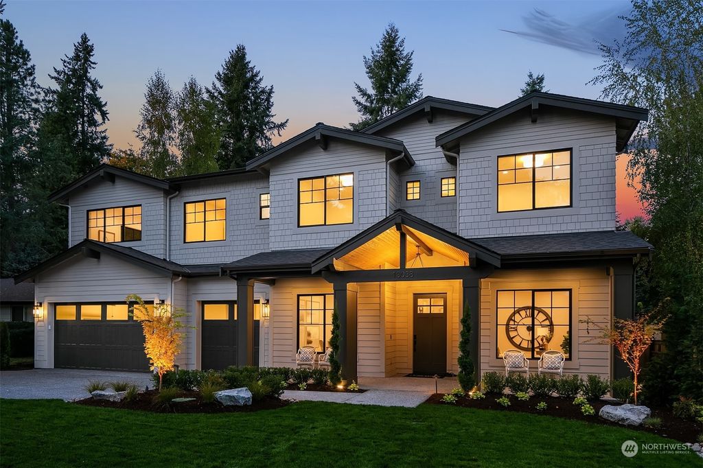 Photo of 13038 NE 113th Street, Kirkland, WA 98033 (MLS # 2198906)