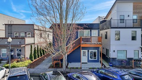 Photo of 357 Martin Street, Blaine, WA 98230 (MLS # 2517689)