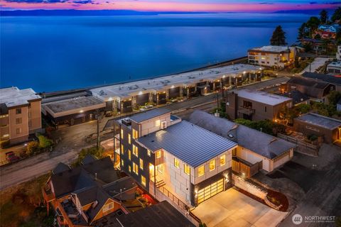 Photo of 28132 8th Avenue S, Des Moines, WA 98198 (MLS # 2508597)