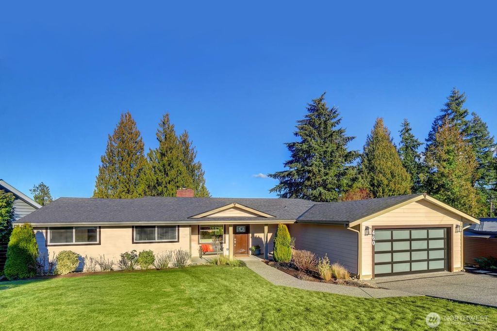 Photo of 460 168th Avenue SE, Bellevue, WA 98008 (MLS # 2462841)