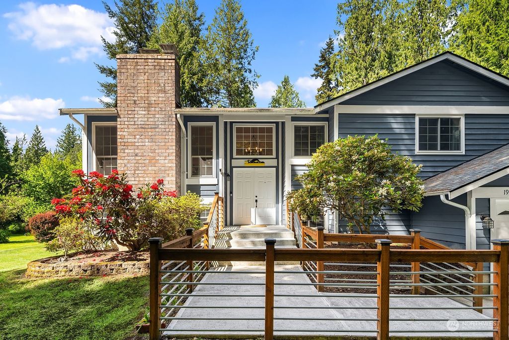 Photo of 19720 SE 21st Street, Sammamish, WA 98075 (MLS # 2239562)