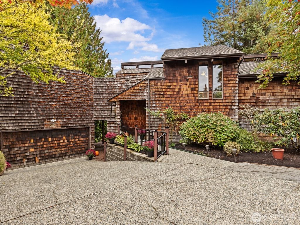 Photo of 2646 183rd Avenue NE, Redmond, WA 98052 (MLS # 2438290)