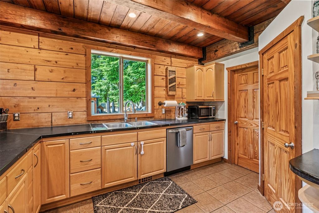 listing image 9368473196208623316