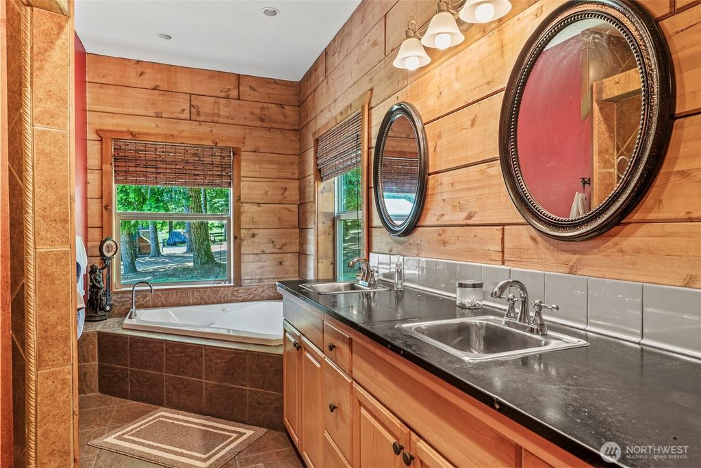 listing image 9367421536900756786