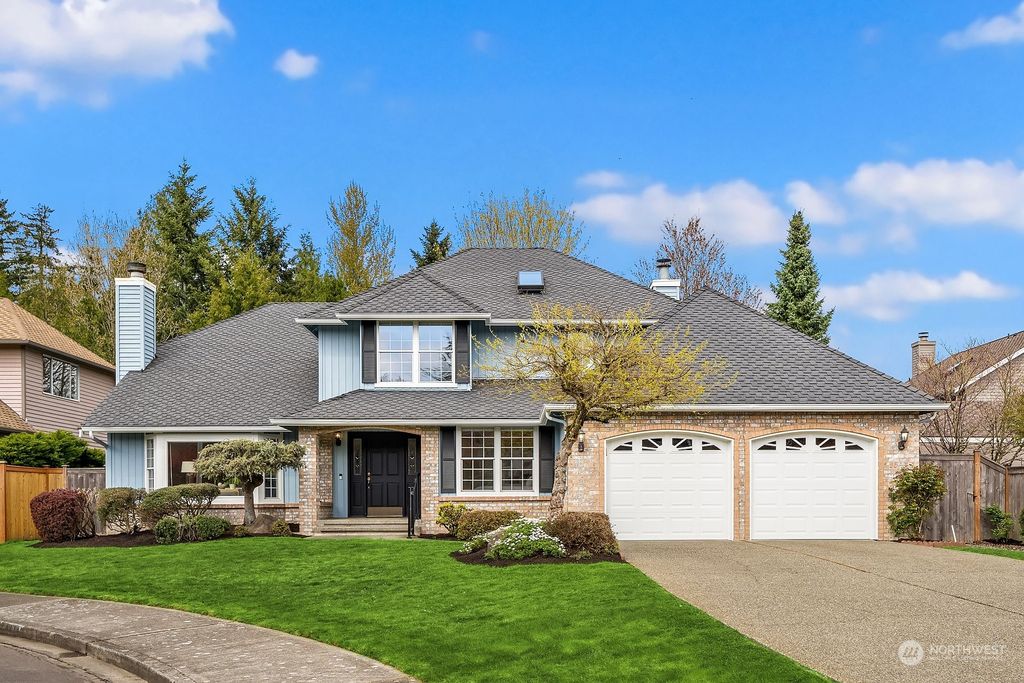 Photo of 4414 NE 25th Court, Renton, WA 98059 (MLS # 2216166)