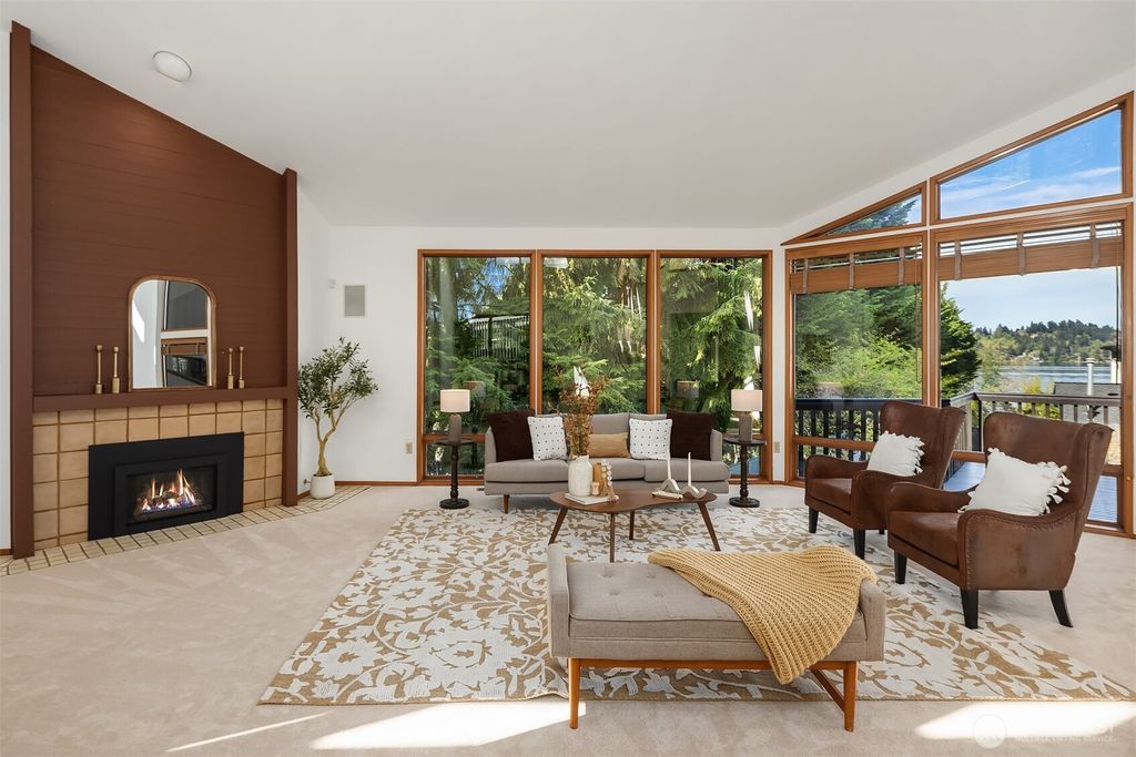 Photo of 8438 N Mercer Way, Mercer Island, WA 98040 (MLS # 2510690)