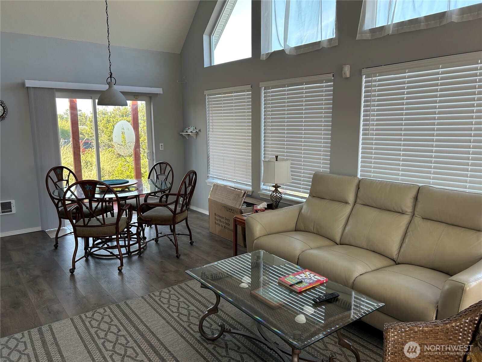 416 S Bel Air Loop SW