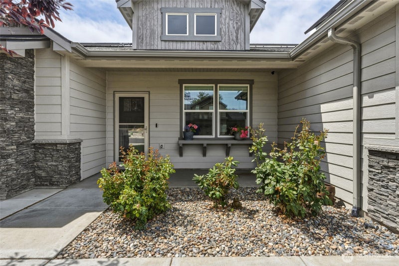 1396 Caprio Loop