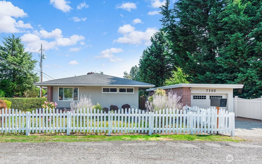 Photo of 7302 Bowlyn Place S, Seattle, WA 98118 (MLS # 2427879)