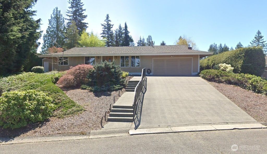 Photo of 14615 SE 170th Place, Renton, WA 98058 (MLS # 2414774)