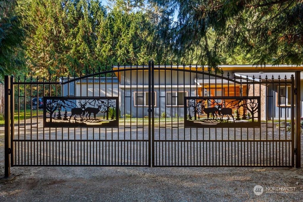 Photo of 17755 204th Avenue NE, Woodinville, WA 98077 (MLS # 2193044)