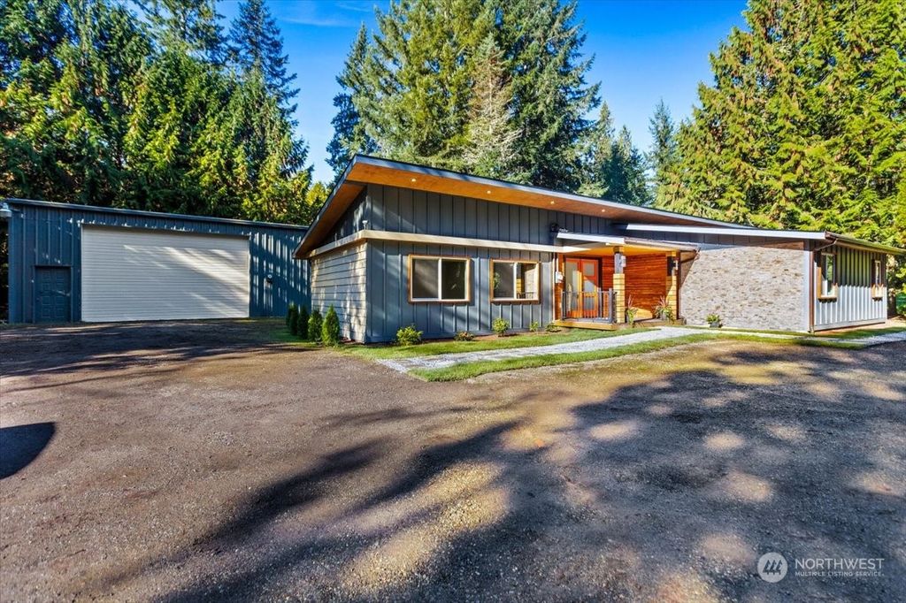 Photo of 17755 204th Avenue NE, Woodinville, WA 98077 (MLS # 2193044)