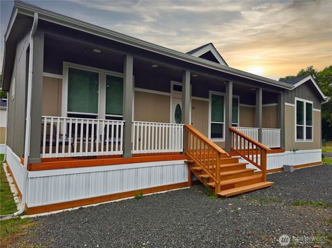 Photo of 1303 30th St #20, Seaview, WA 98644 (MLS # 2402603)