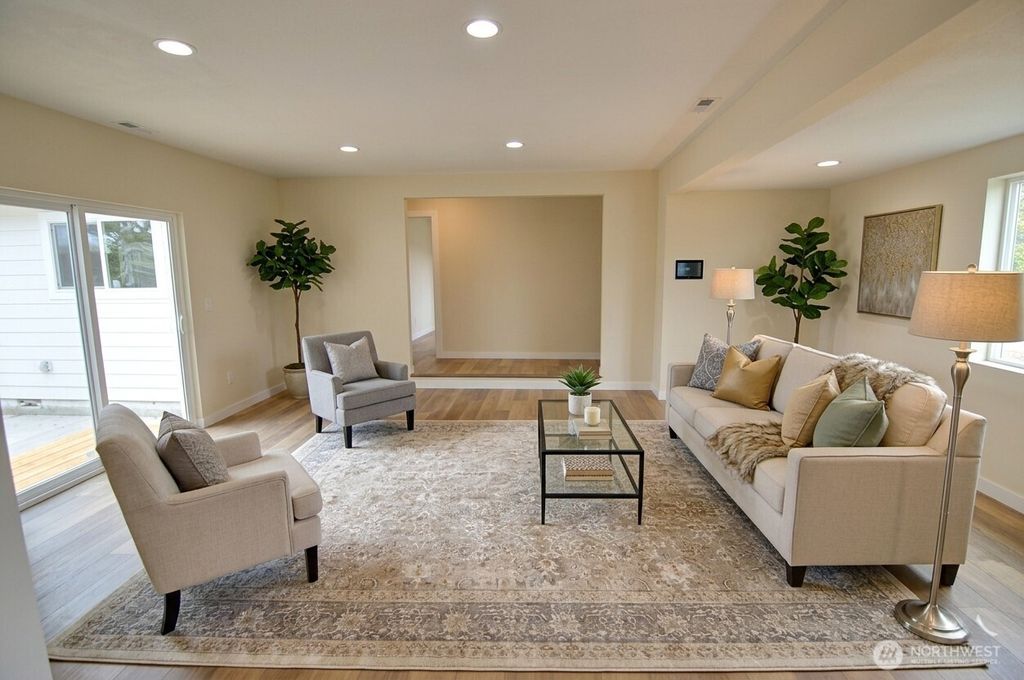 Photo of 703 M Street, Centralia, WA 98531 (MLS # 2505075)