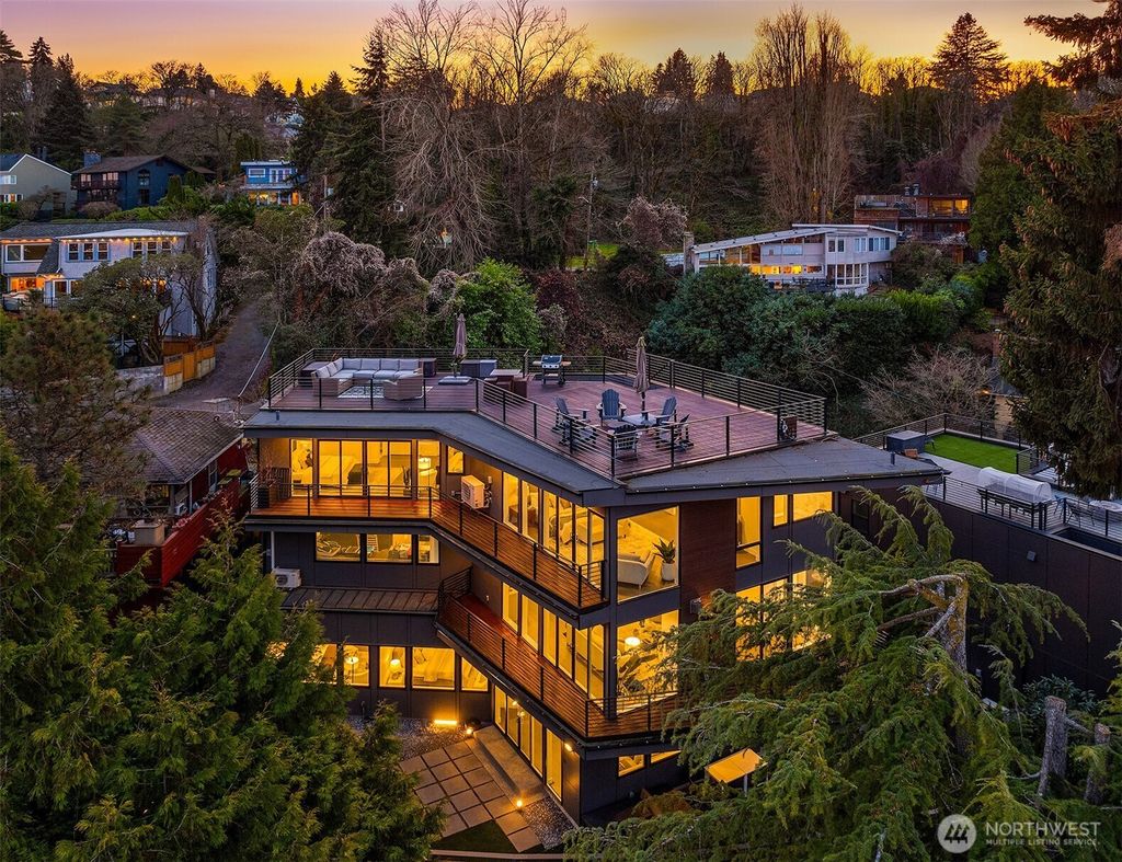 Photo of 2415 Boyer Avenue E, Seattle, WA 98112 (MLS # 2343888)