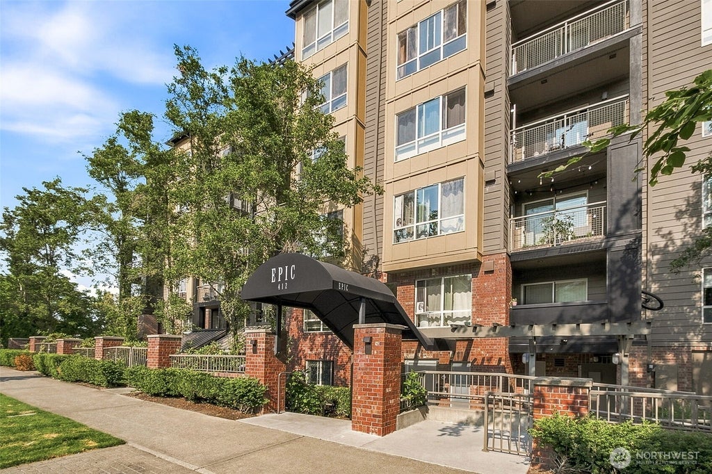 Photo of 412 11th Avenue #303, Seattle, WA 98122 (MLS # 2565056)