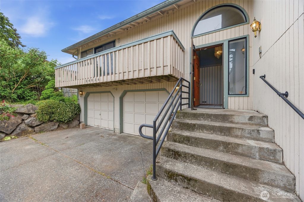 Photo of 24036 23rd Avenue S, Des Moines, WA 98198 (MLS # 2527914)