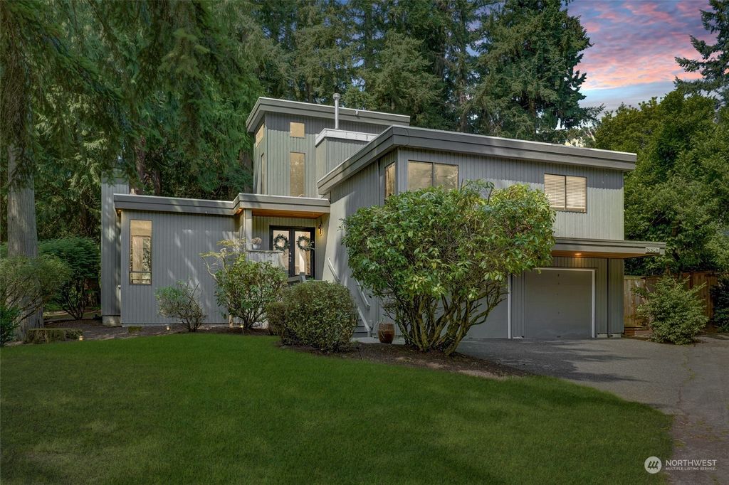 Photo of 3341 Sahalee Way NE, Sammamish, WA 98074 (MLS # 2077367)