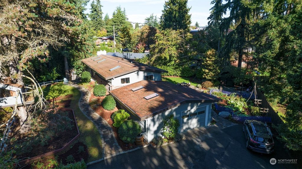 Photo of 11750 33rd Place NE, Seattle, WA 98125 (MLS # 2173815)