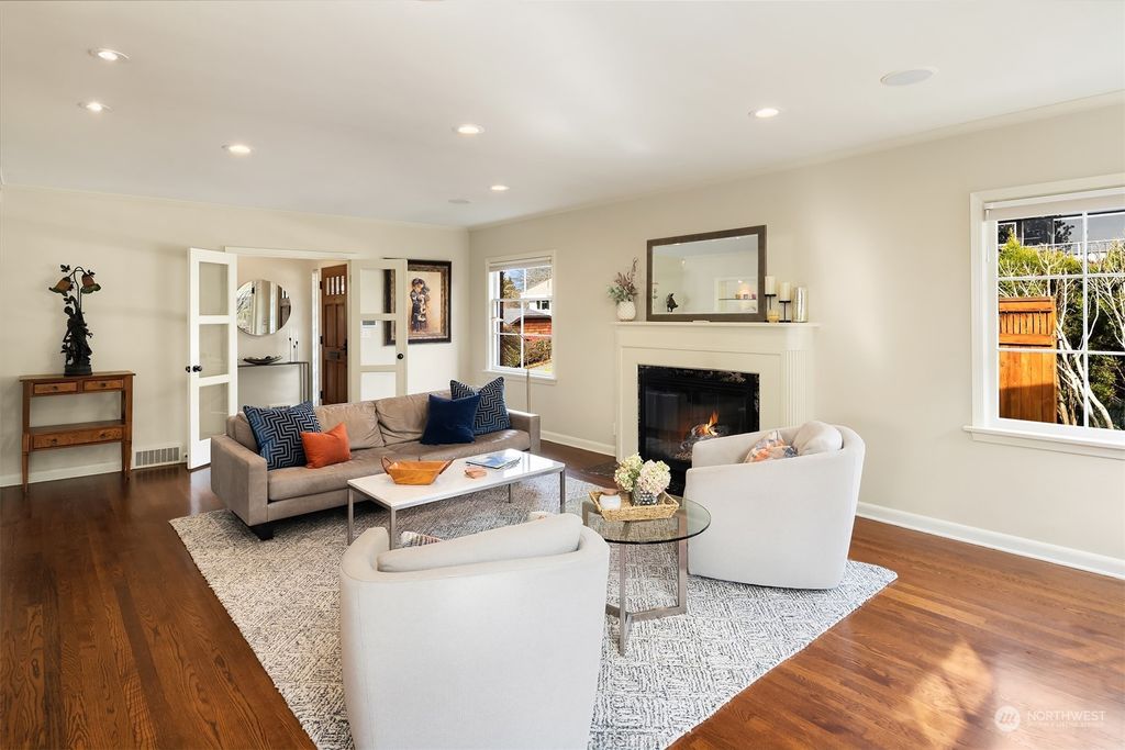 Photo of 5103 NE 44th Street, Seattle, WA 98105 (MLS # 2044883)