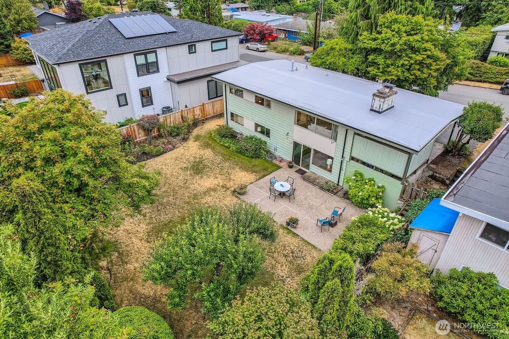 Photo of 15510 SE 9th Street, Bellevue, WA 98007 (MLS # 2409119)