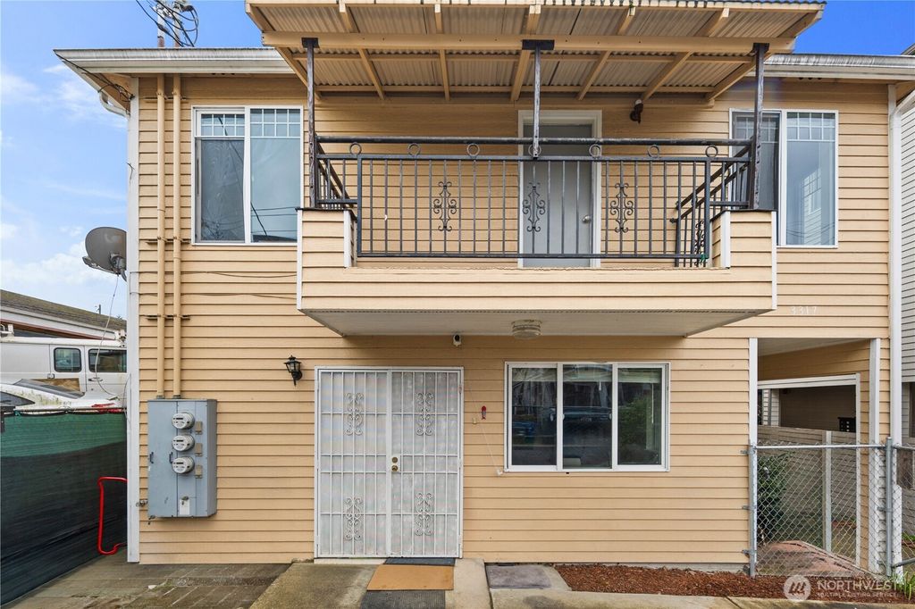 Photo of 3317 Claremont Avenue S, Seattle, WA 98144 (MLS # 2506966)