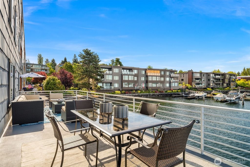 Photo of 733 Lake Street S #111, Kirkland, WA 98033 (MLS # 2404071)