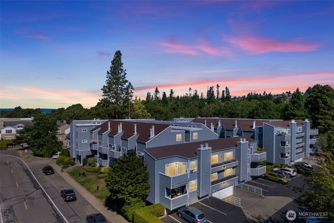 Photo of 21937 7th Avenue S #213, Des Moines, WA 98198 (MLS # 2454070)