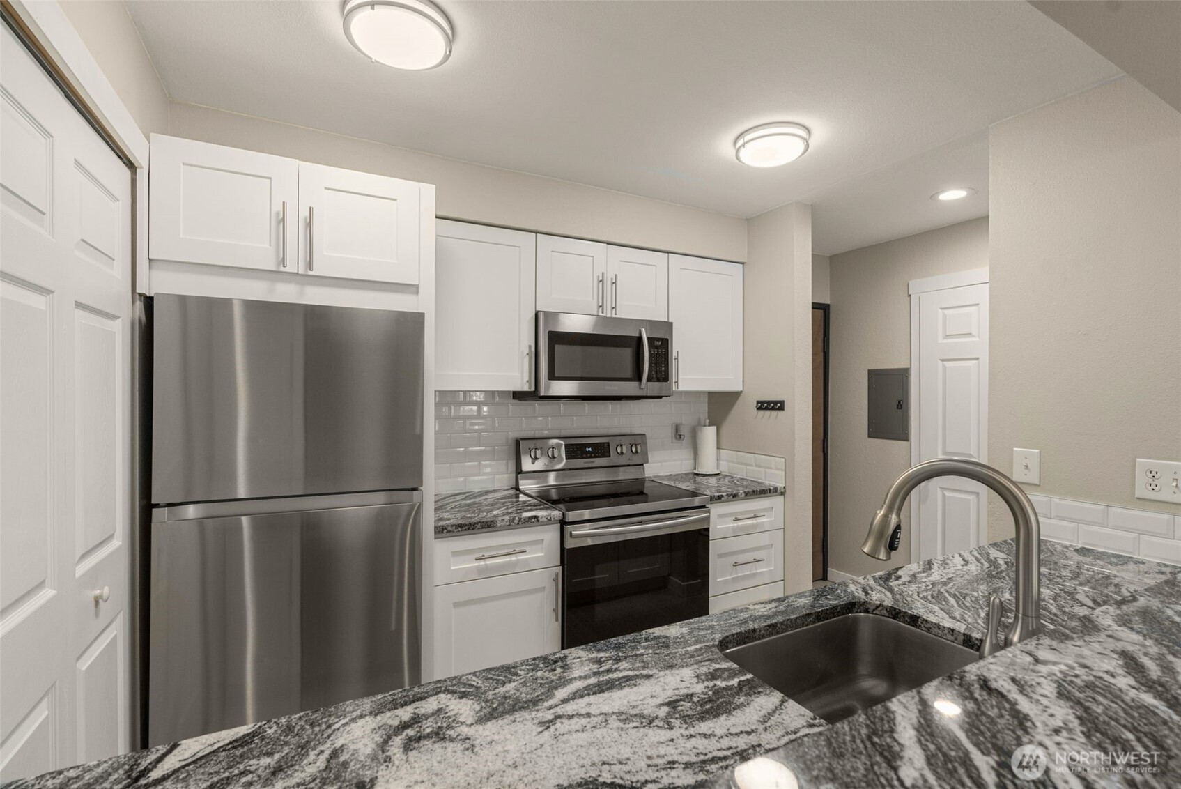 21937 7th Avenue S 213