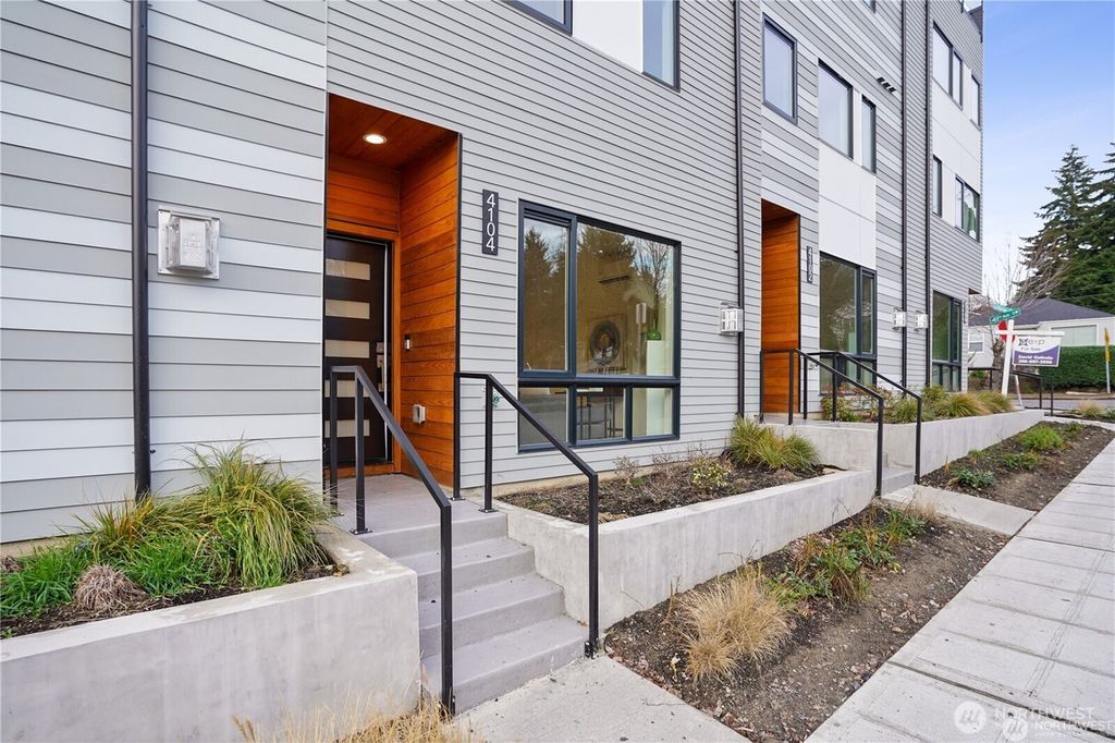 Photo of 4104 SW Morgan Street, Seattle, WA 98136 (MLS # 2339462)