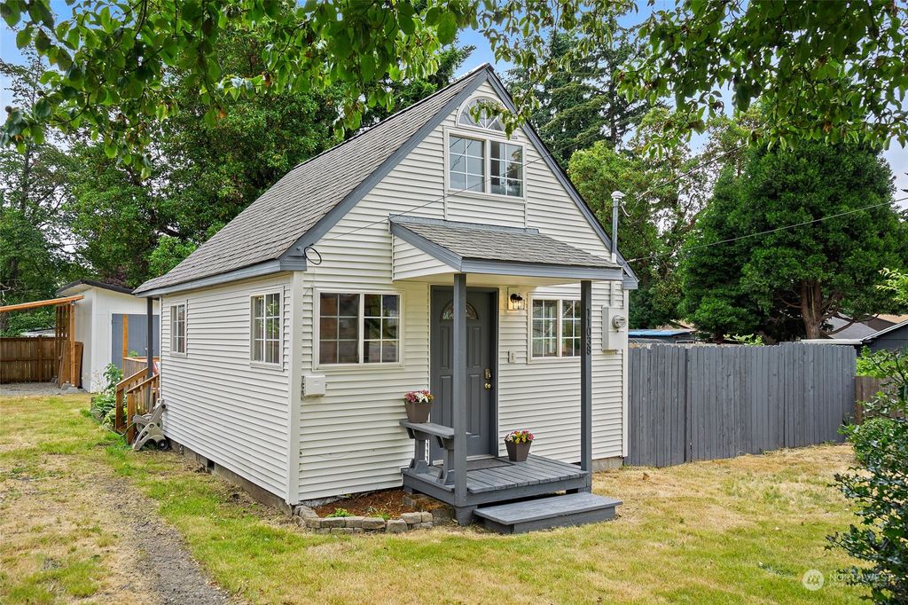 Photo of 11038 3rd Avenue S, Seattle, WA 98168 (MLS # 2127589)