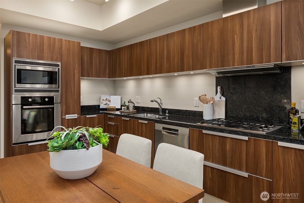 Photo of 1920 4th Avenue #812, Seattle, WA 98101 (MLS # 2490806)