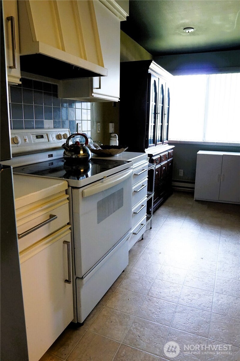7501 Ruby Drive SW G203