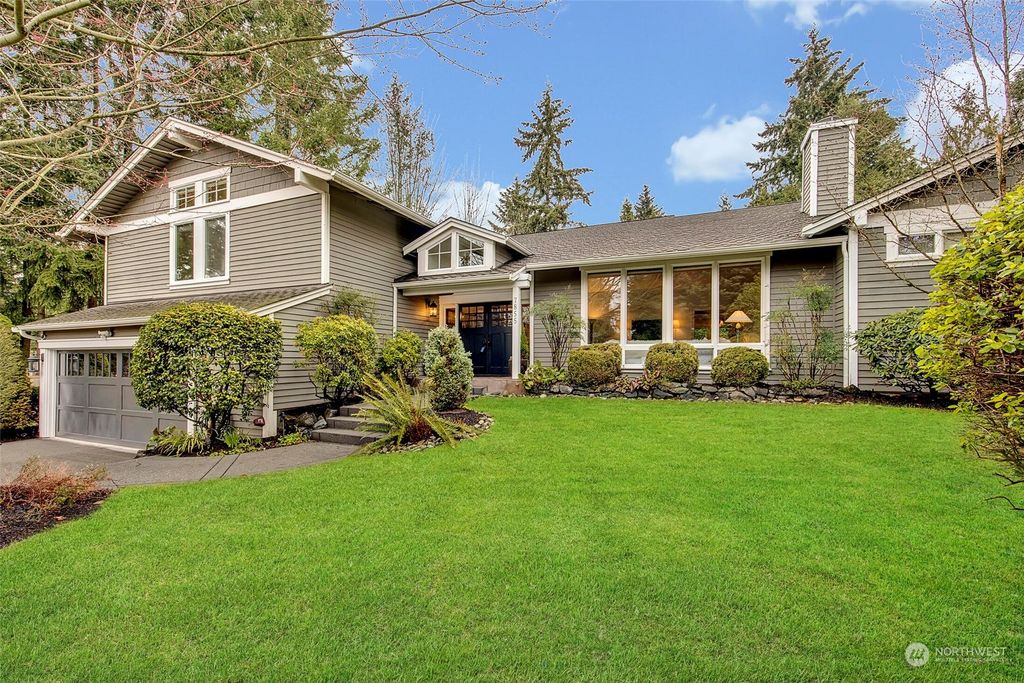 Photo of 7855 SE 73rd Place, Mercer Island, WA 98040 (MLS # 2041353)