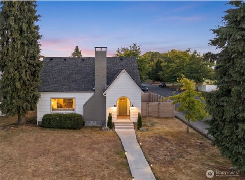 Photo of 617 E Street, Blaine, WA 98230 (MLS # 2581137)