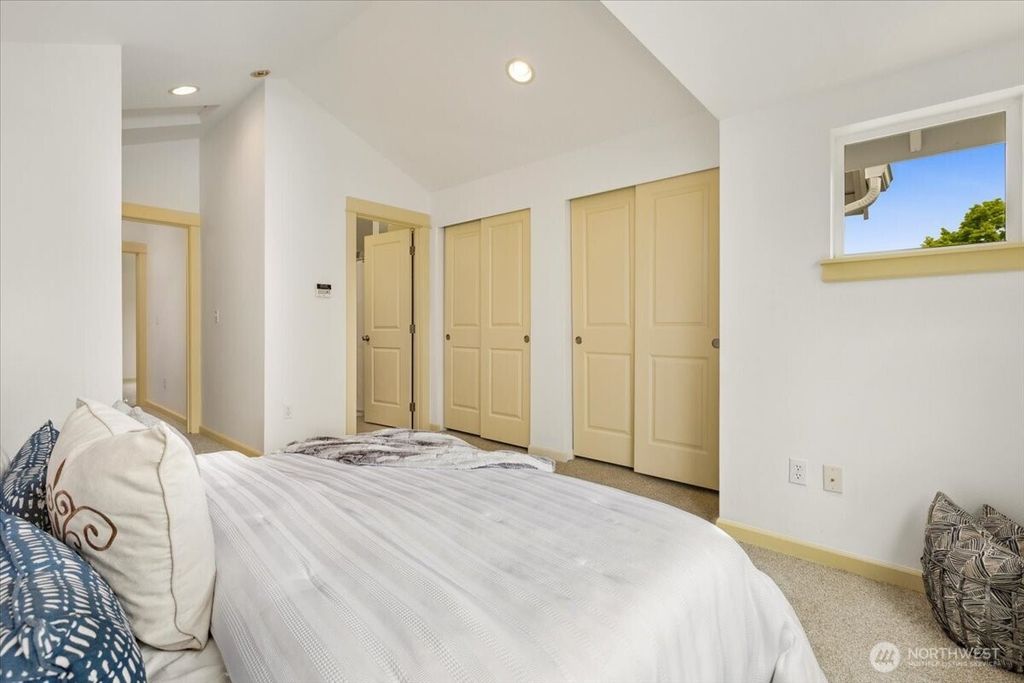 listing image 9368424081146200842