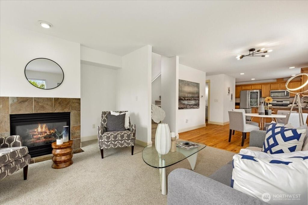 listing image 9364135967837153672
