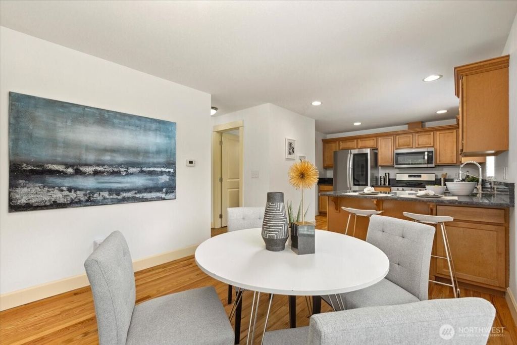 listing image 9369176703344402850