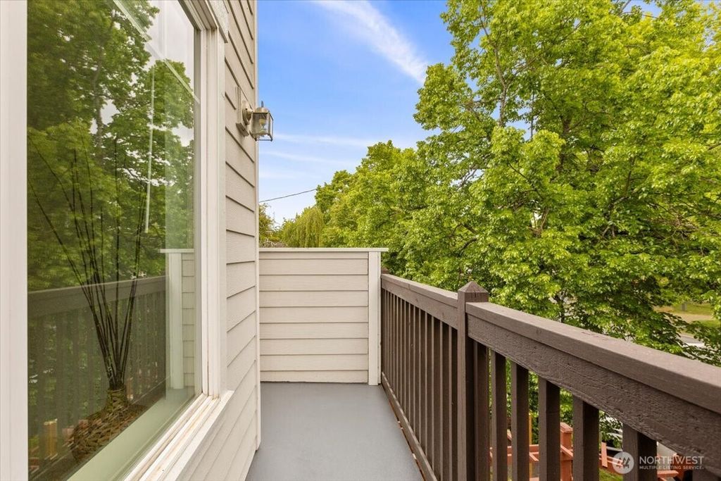 listing image 9369363744171863712