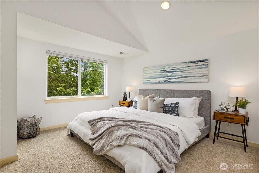 listing image 9364332758120966740