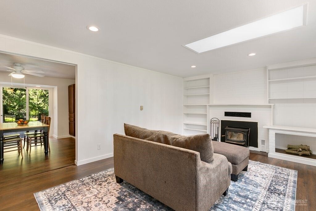 Photo of 18820 SE 213th Street, Renton, WA 98058 (MLS # 2379320)