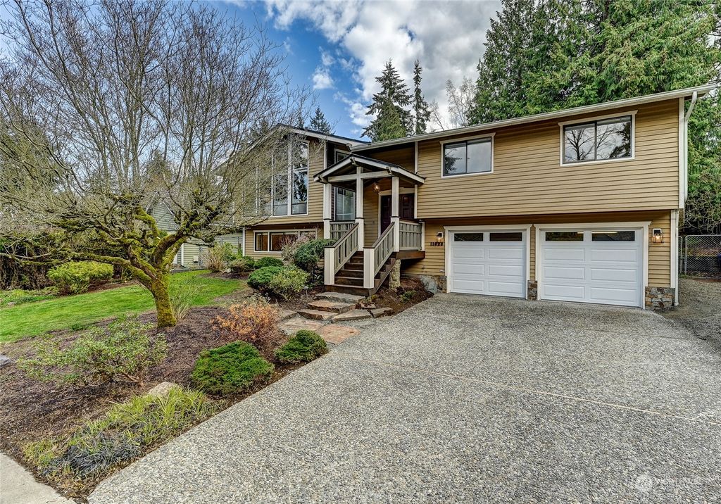Photo of 11623 NE 103rd Place, Kirkland, WA 98033 (MLS # 2052004)