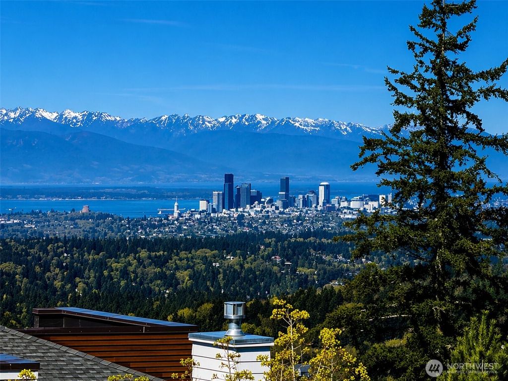 Photo of 7098 170Th Avenue SE, Bellevue, WA 98006 (MLS # 2493210)