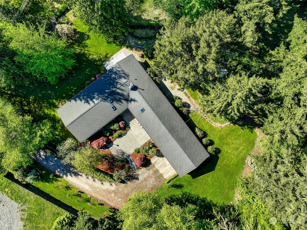 Photo of 7714 196th Avenue NE, Redmond, WA 98053 (MLS # 2237021)