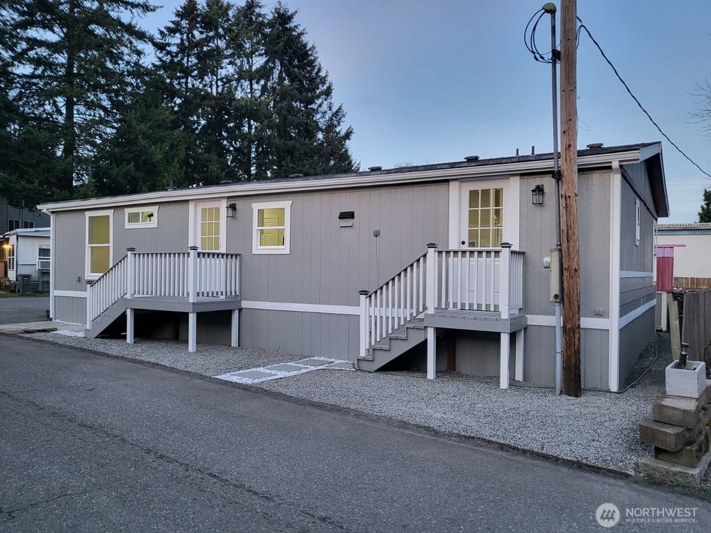 Photo of 1660 S 333RD Street #36, Federal Way, WA 98003 (MLS # 2509914)