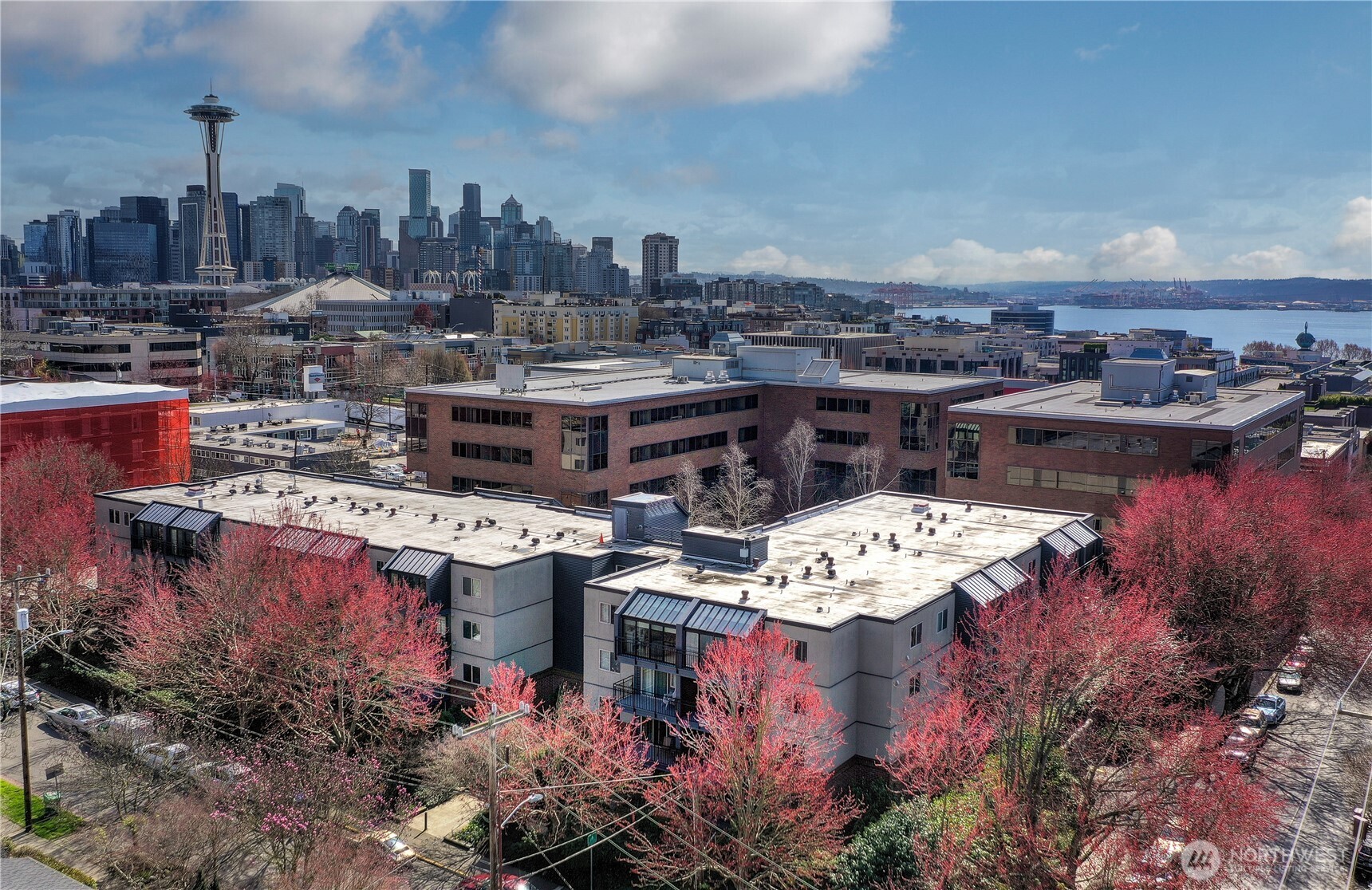 275 W Roy Street 212