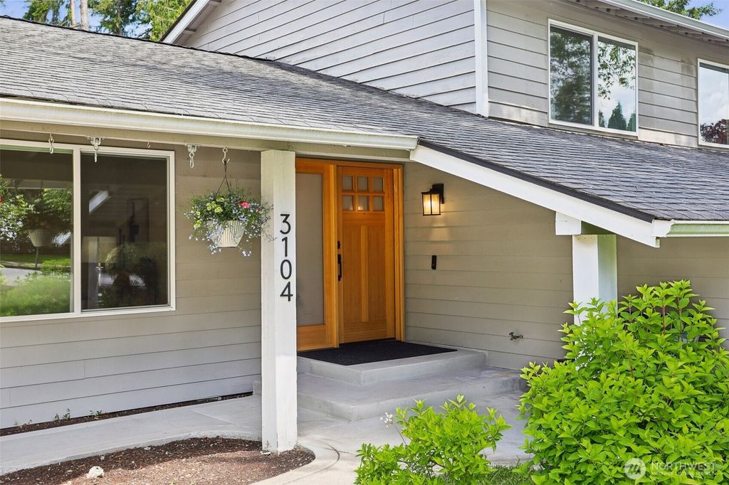 Photo of 3104 181st Avenue NE, Redmond, WA 98052 (MLS # 2382723)